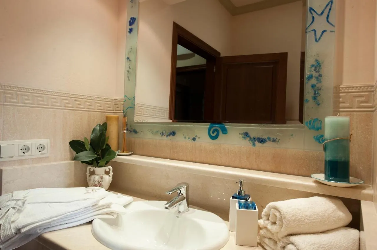 Luxurious 6-Bedroom Villa Just 10 Minutes From The Beach Manacor  0*, Manacor (Mallorca)